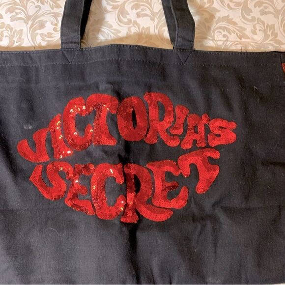 Large Victoria’s Secret Tote Weekender Shopper XL Black Canvas & Red Sequins - Picture 3 of 4